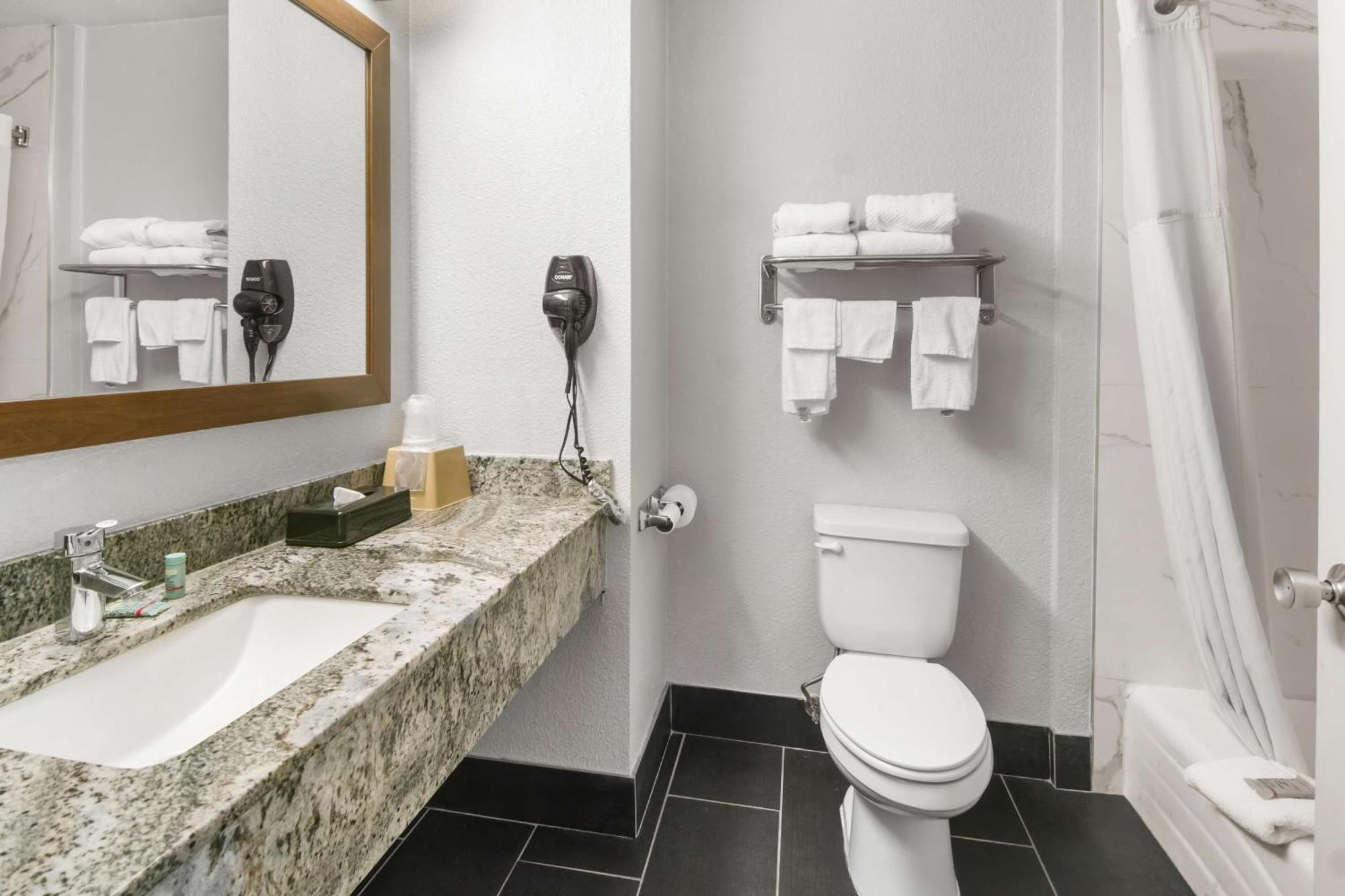 Surestay Plus By Best Western Fort Worth Benbrook Luaran gambar