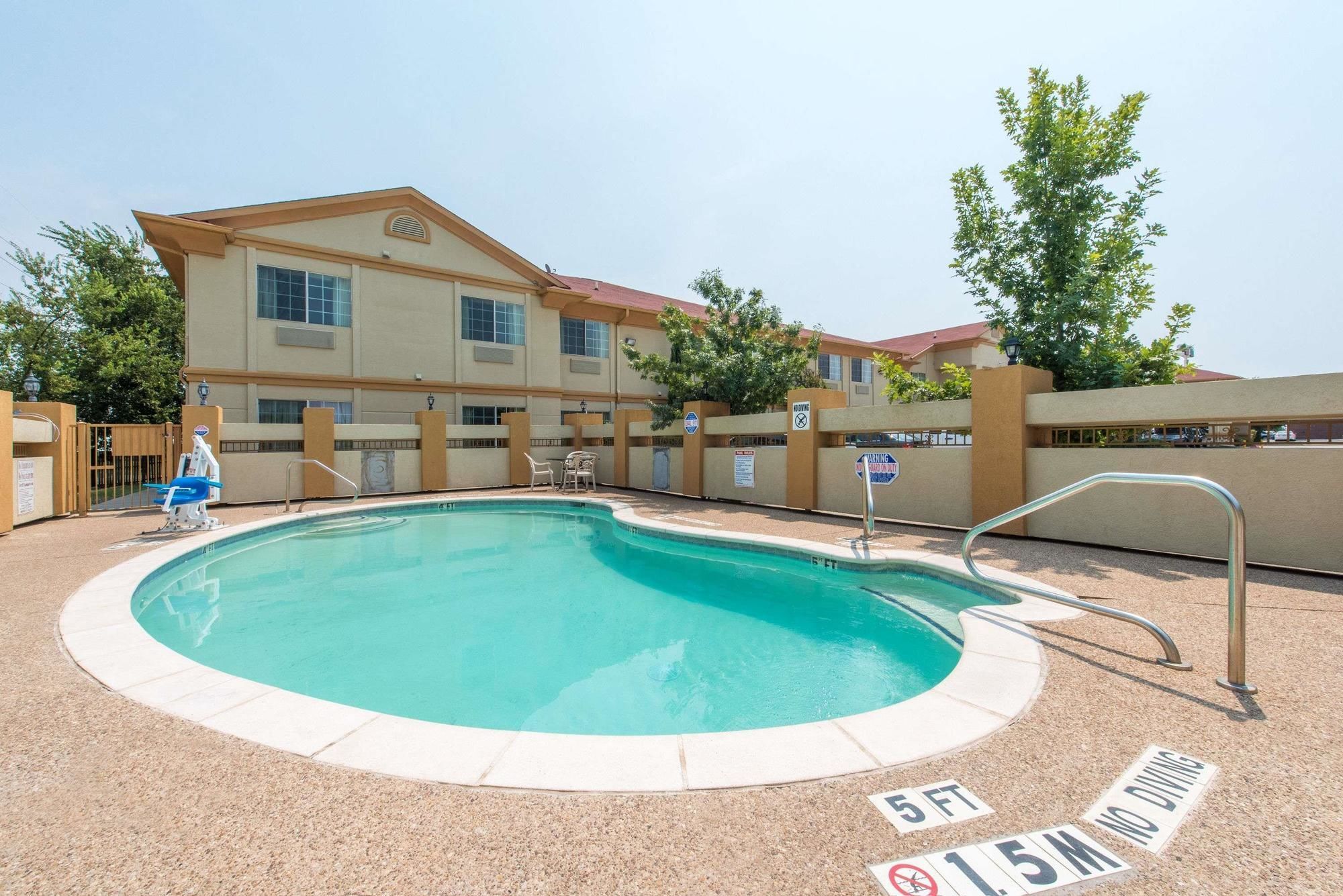 Surestay Plus By Best Western Fort Worth Benbrook Luaran gambar